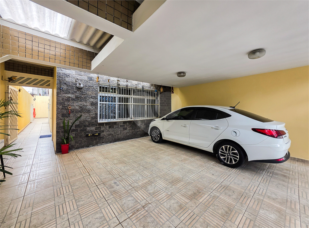 Casa - Vila Alpina - 3 Quartos (1 Suíte) - Quintal - 2 Vagas - Venda / Compra