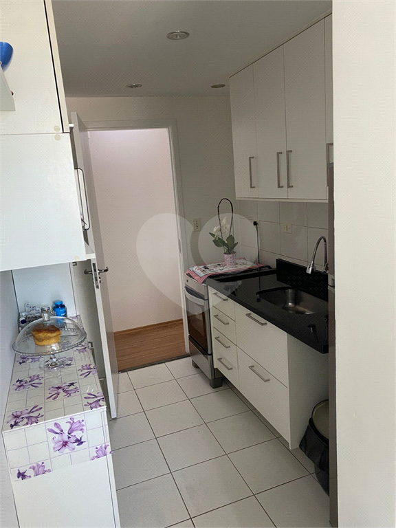 Apartamento à Venda - 2 Dormitórios - 1 Vaga de Garagem - Vila Gustavo - SP