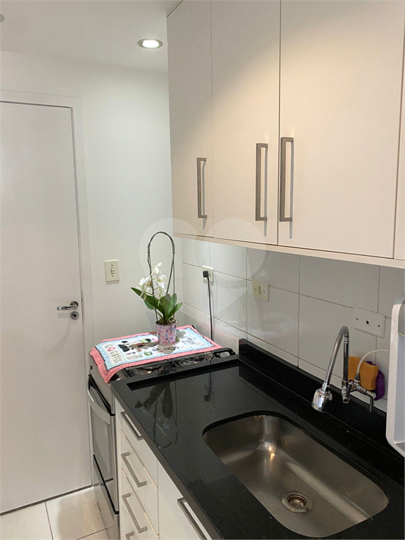 Apartamento à Venda - 2 Dormitórios - 1 Vaga de Garagem - Vila Gustavo - SP