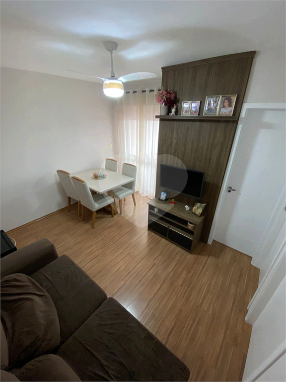 Apartamento à Venda - 2 Dormitórios - 1 Vaga de Garagem - Vila Gustavo - SP