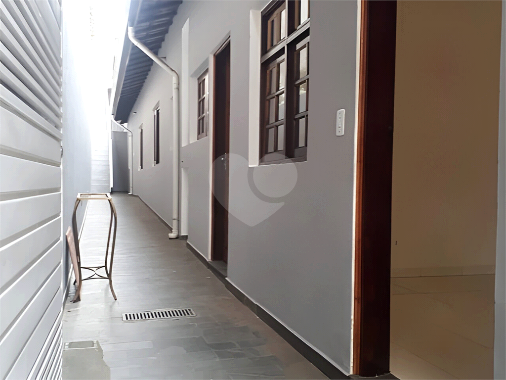 Casa com 3 quartos, 2 banheiros e duas vagas à venda no Vila Sonia a 300m do Parque Chácara do Joquey