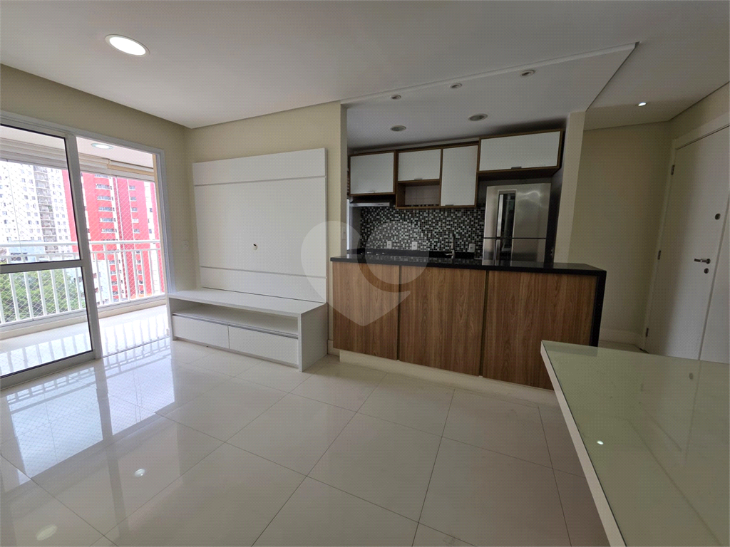 APARTAMENTO em CASA VERDE