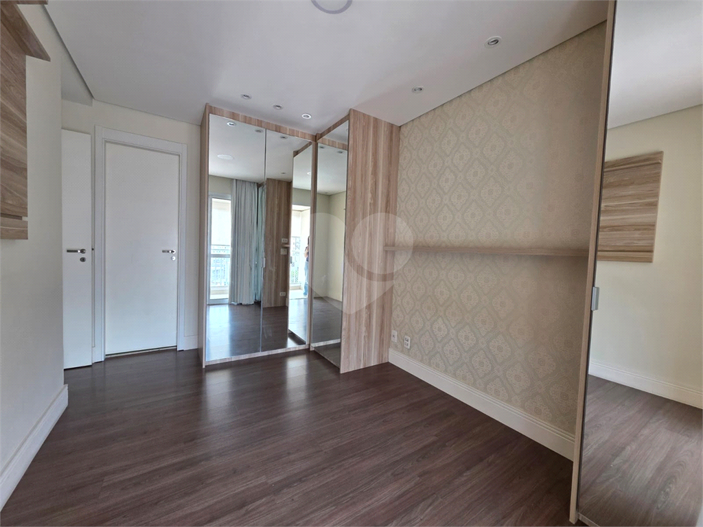 APARTAMENTO em CASA VERDE