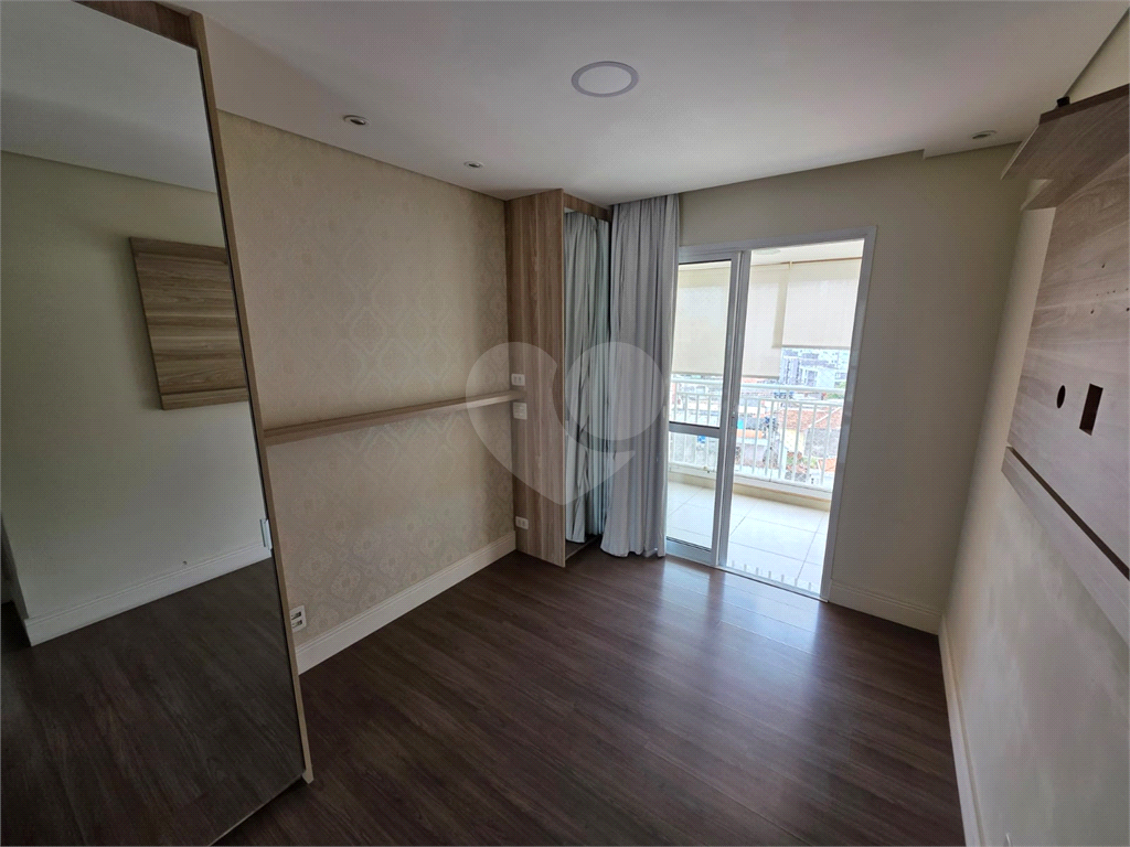 APARTAMENTO em CASA VERDE