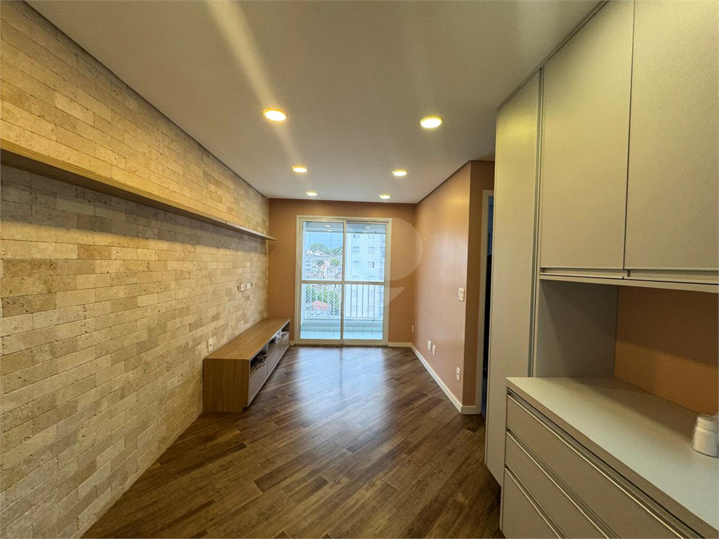 APARTAMENTO em CASA VERDE