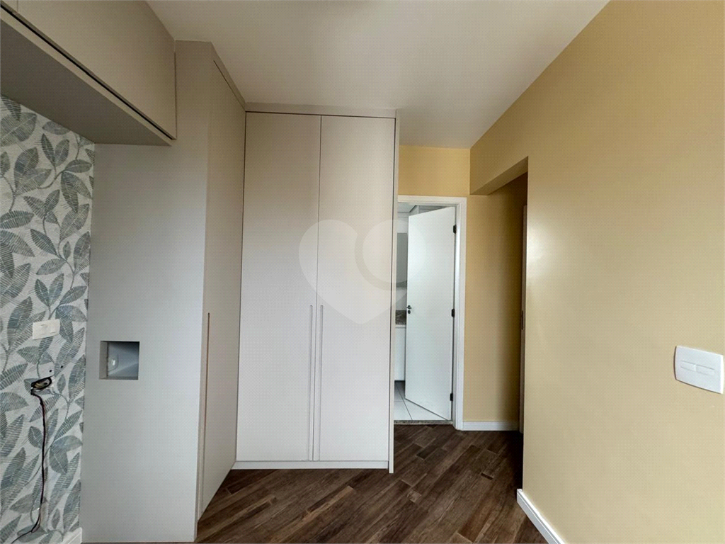 APARTAMENTO em CASA VERDE