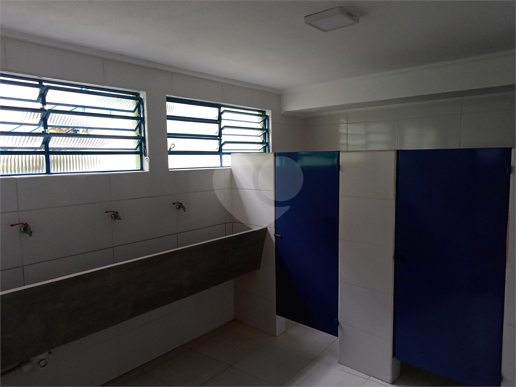 Salão comercila no Limão