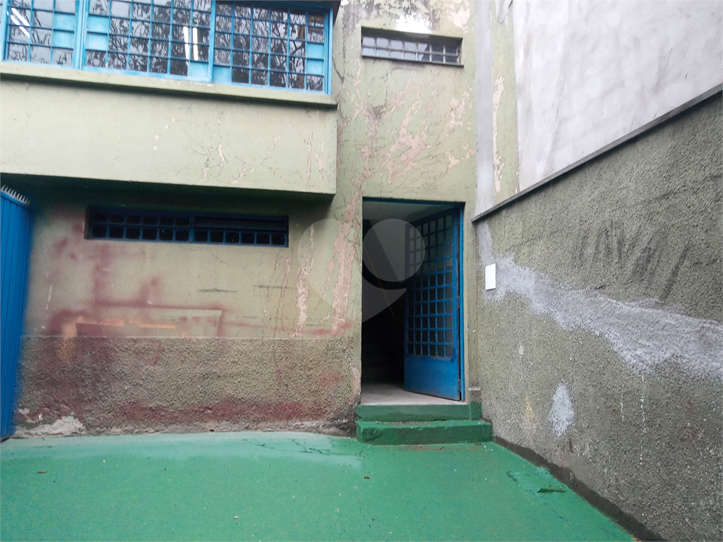 Salão comercila no Limão