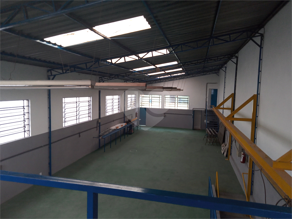 Salão comercila no Limão