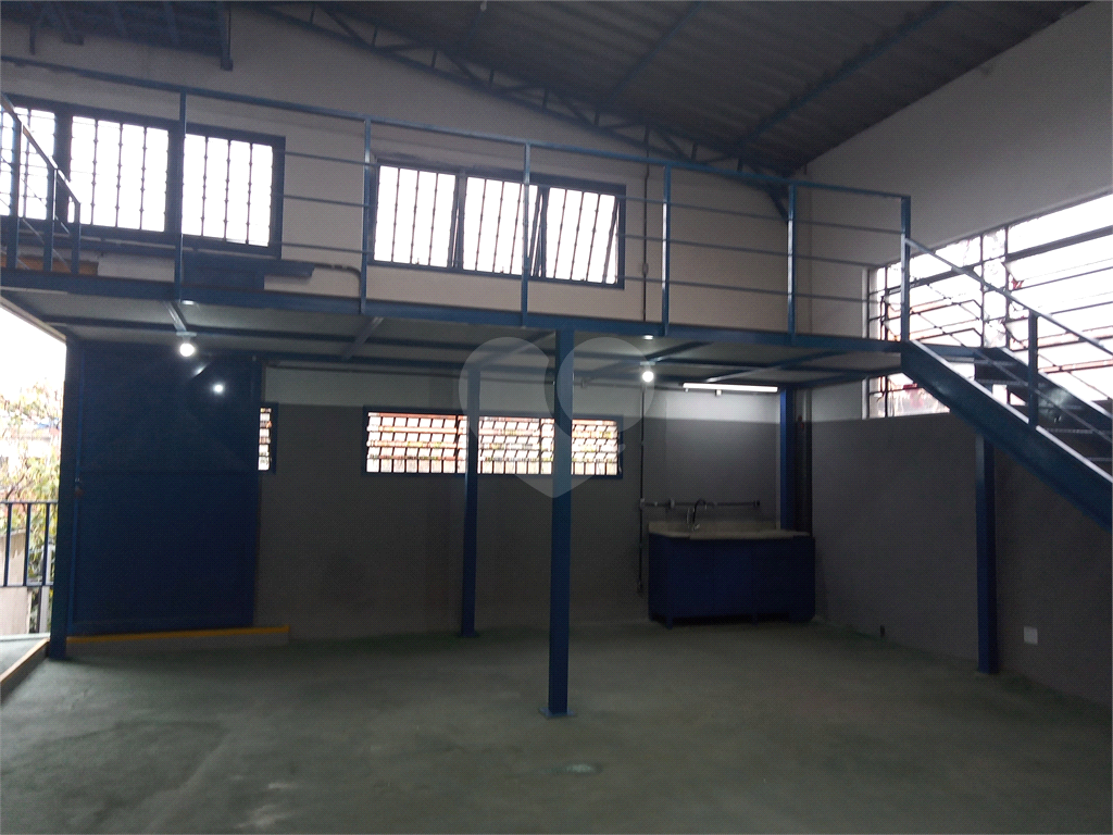 Salão comercila no Limão