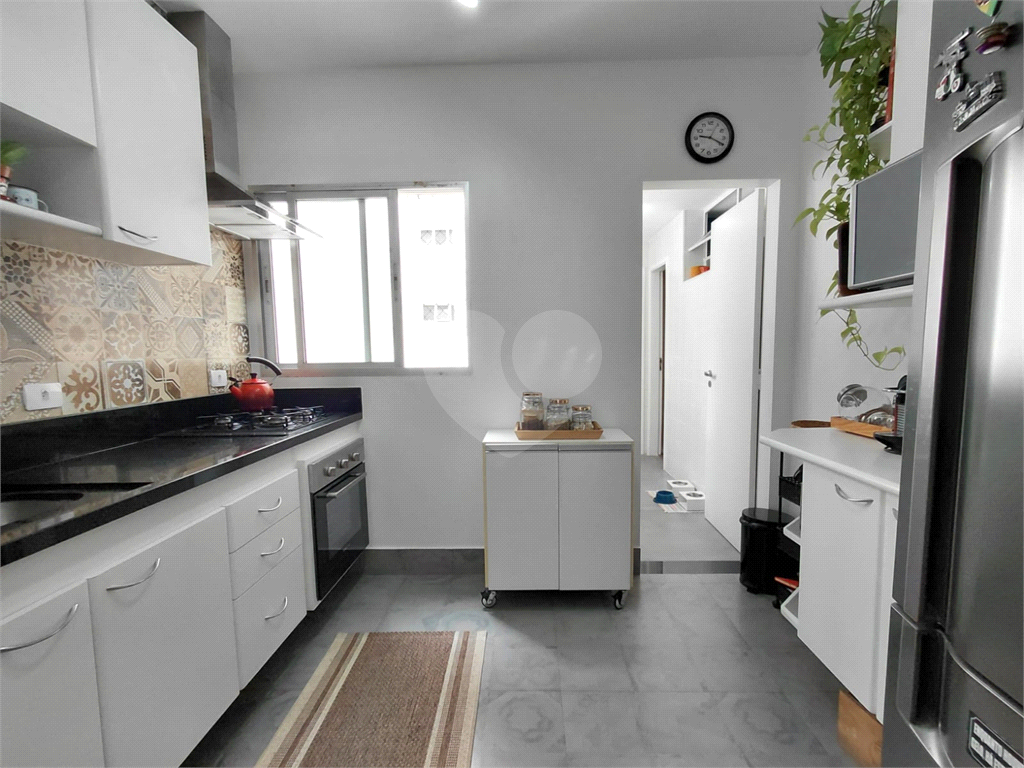 Imóvel de 112m² sala de estar de 2 ambientes, 3 quartos 1 vaga de garagem Perdizes.