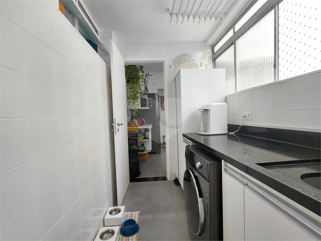 Imóvel de 112m² sala de estar de 2 ambientes, 3 quartos 1 vaga de garagem Perdizes.