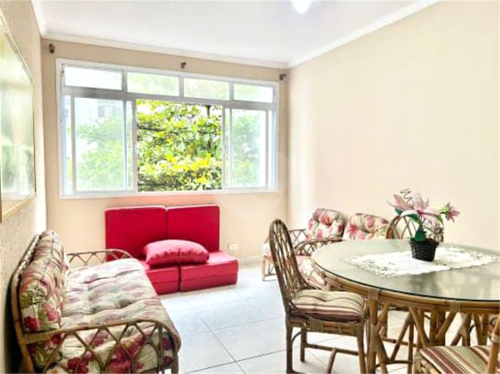 Apartamento à venda em São Vicente, Litoral Sul de SP, a 50 metros da Praia de Itararé e Praia dos Milionários