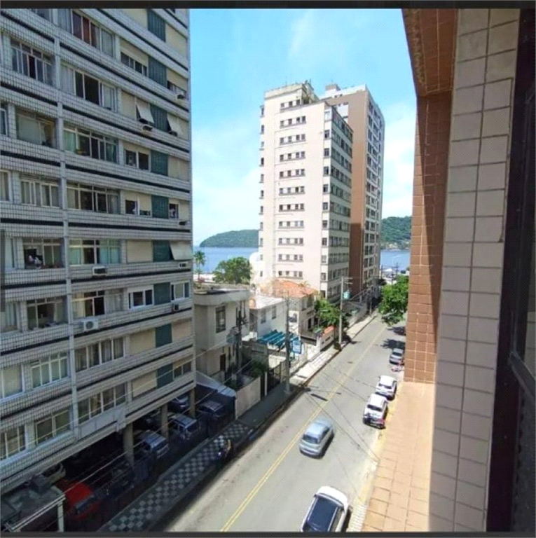 Apartamento à venda em São Vicente, Litoral Sul de SP, a meia quadra da Praia de Itararé