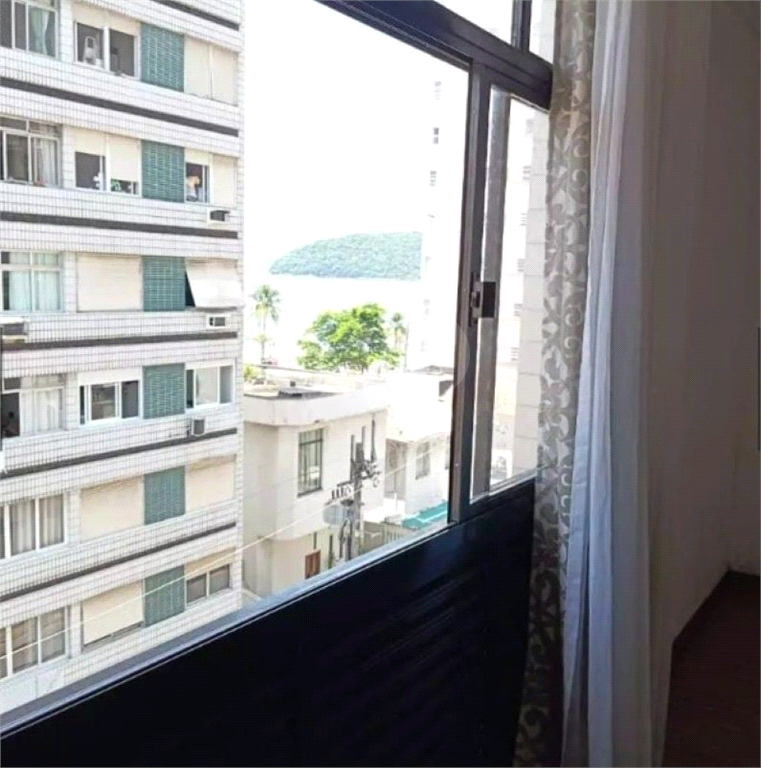 Apartamento à venda em São Vicente, Litoral Sul de SP, a meia quadra da Praia de Itararé
