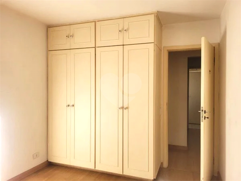 APARTAMENTO em ITAIM BIBI