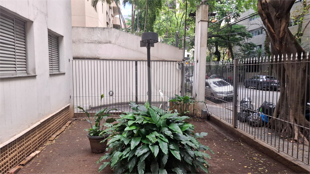 APARTAMENTO em ITAIM BIBI