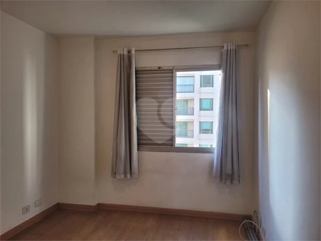 APARTAMENTO em ITAIM BIBI