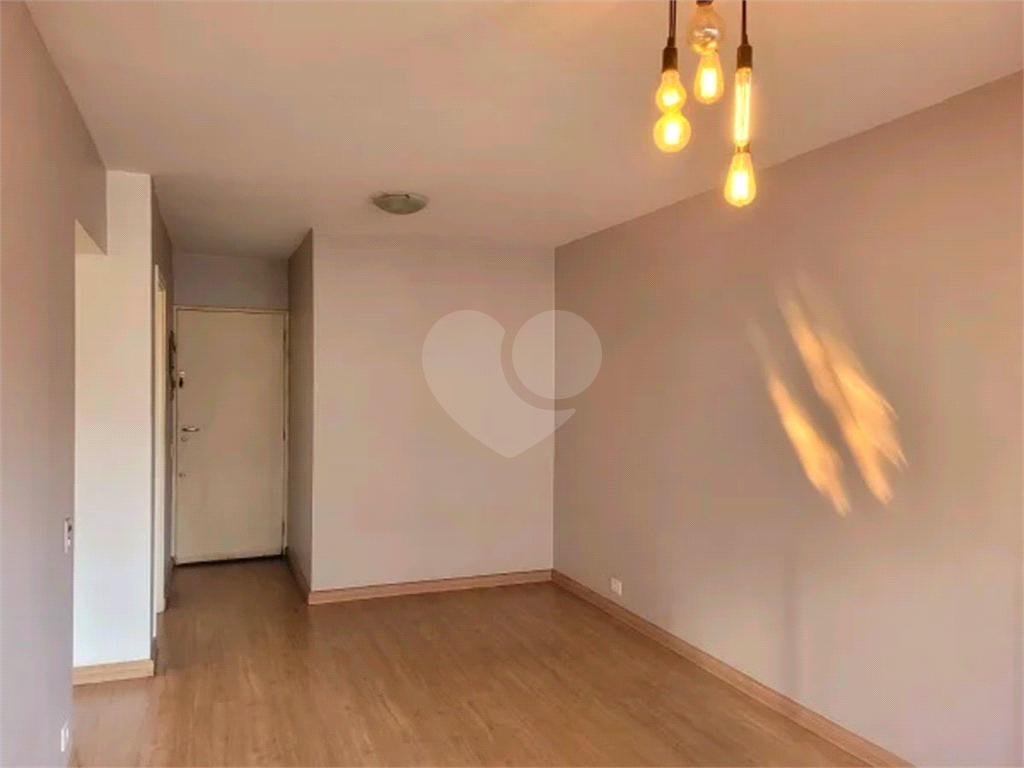 APARTAMENTO em ITAIM BIBI