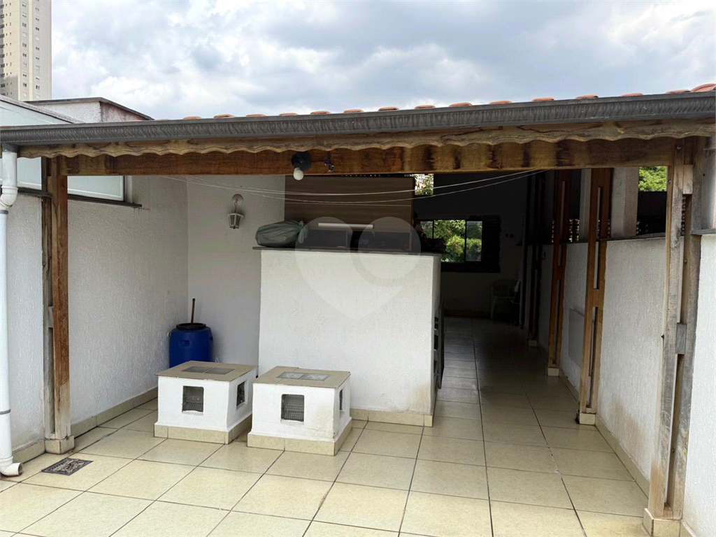 Casa condomínio fechado 03 dormitórios 