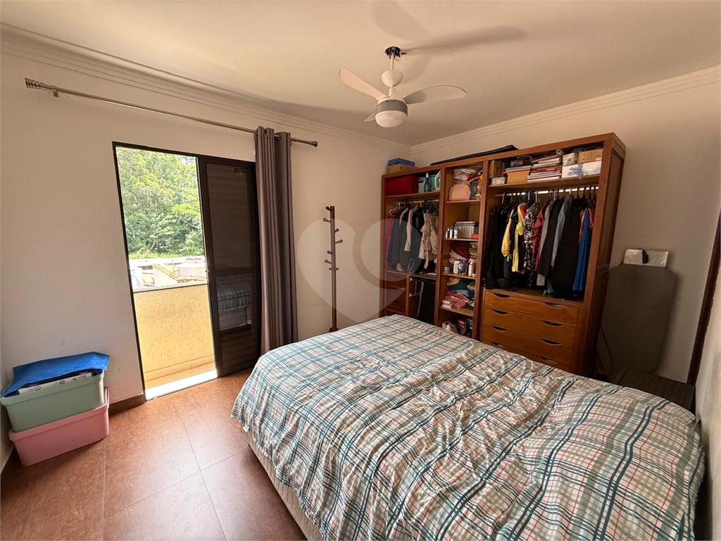 Casa condomínio fechado 03 dormitórios 