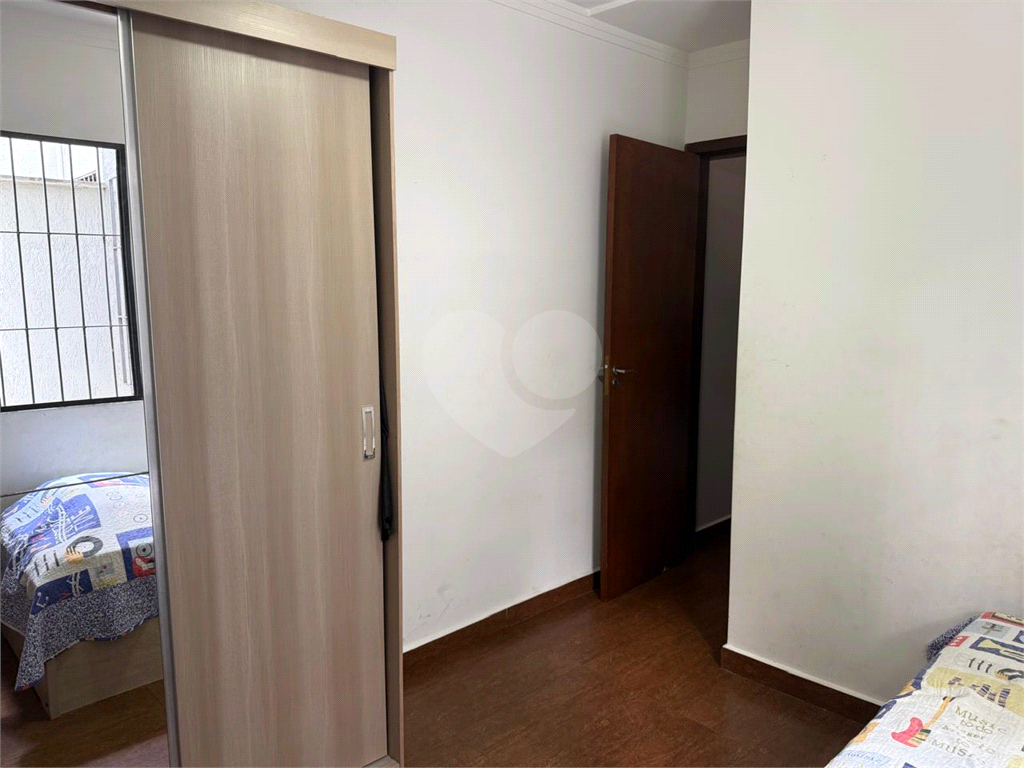 Casa condomínio fechado 03 dormitórios 