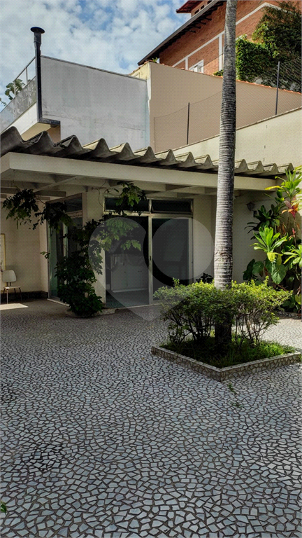 SOBRADO CONDOMÍNIO FECHADO 4 SUÍTES 4 VAGAS A VENDA NO BUTANTÃ VENDER