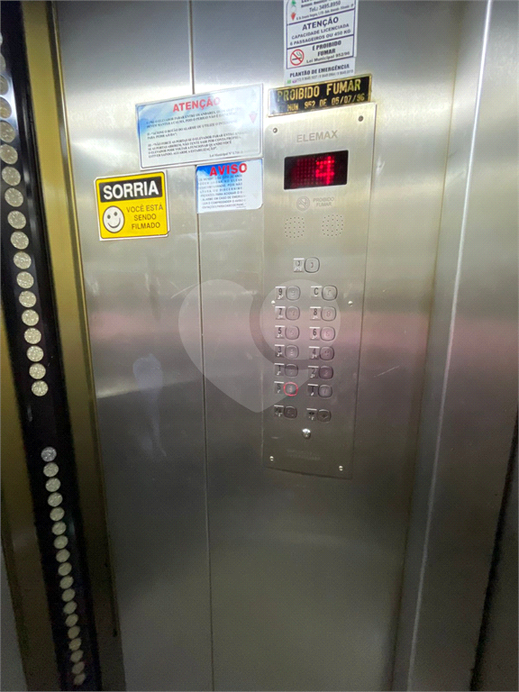 Apartamento à venda 57 m² com 1 dormitório, sacada com vista mar e vaga a 150 metros da praia em Praia Grande