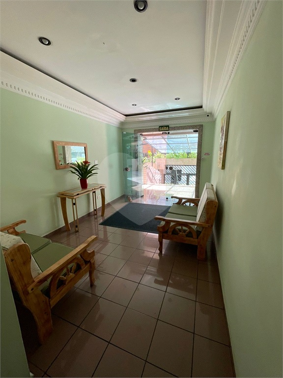 Apartamento à venda 57 m² com 1 dormitório, sacada com vista mar e vaga a 150 metros da praia em Praia Grande