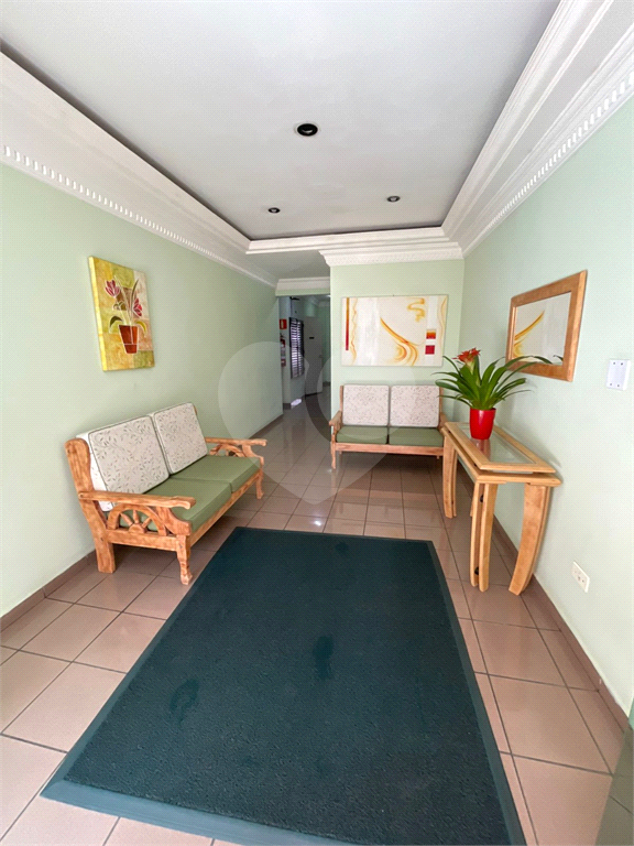 Apartamento à venda 57 m² com 1 dormitório, sacada com vista mar e vaga a 150 metros da praia em Praia Grande