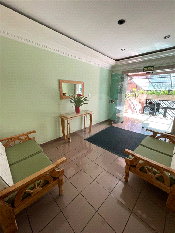 Apartamento à venda 57 m² com 1 dormitório, sacada com vista mar e vaga a 150 metros da praia em Praia Grande