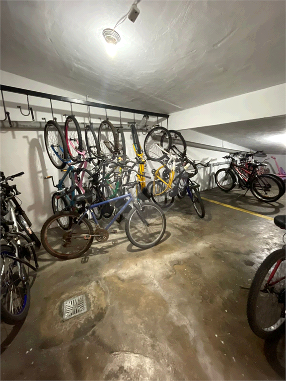 Apartamento à venda 57 m² com 1 dormitório, sacada com vista mar e vaga a 150 metros da praia em Praia Grande