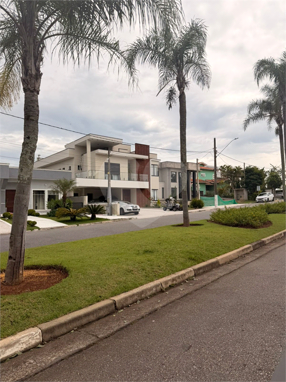 Lote de 600 metros no condomínio Monterey Ville - Mogi das Cruzes 