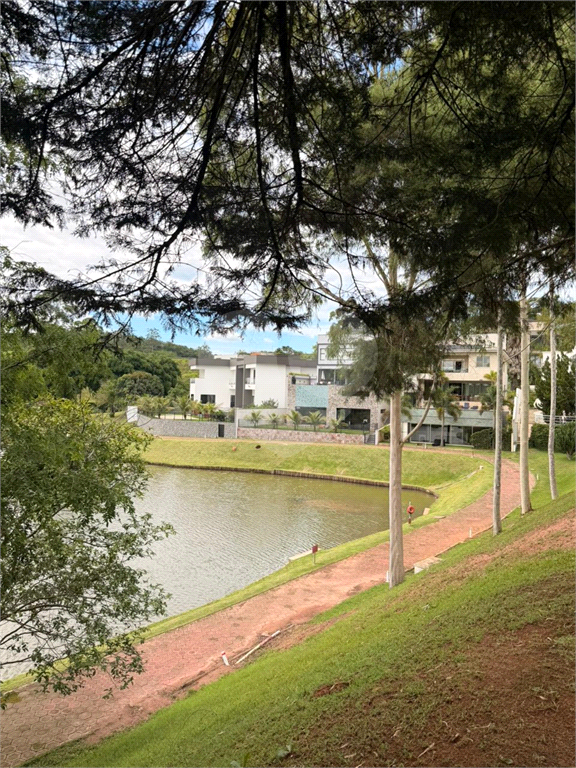 Lote de 600 metros no condomínio Monterey Ville - Mogi das Cruzes 