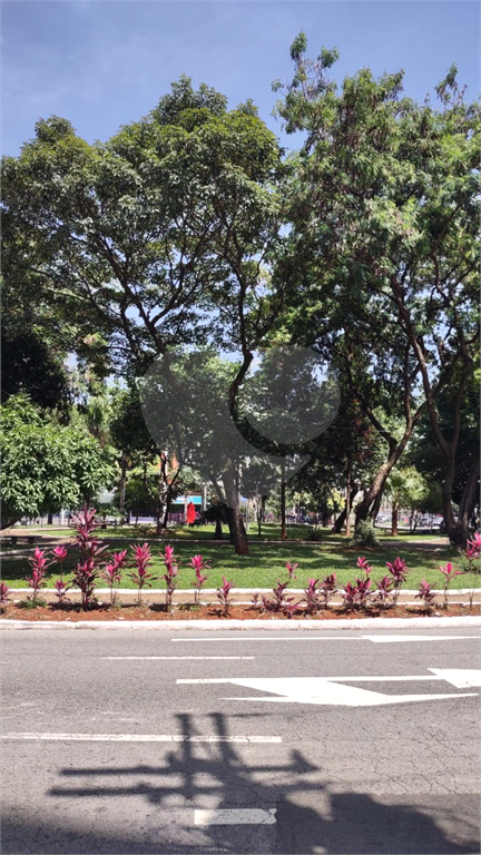 Apartamento 2 Dormitórios com Suíte, Vaga e Elevador – Ótima Localização