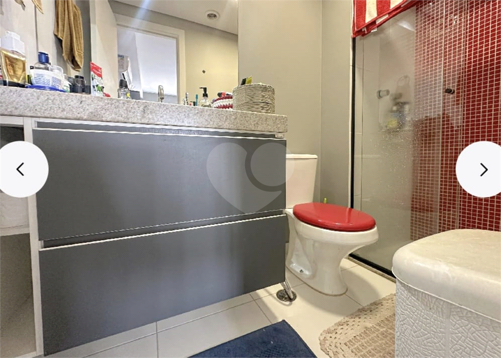 AP na Barra Funda com vista livre e sol da manhã. 