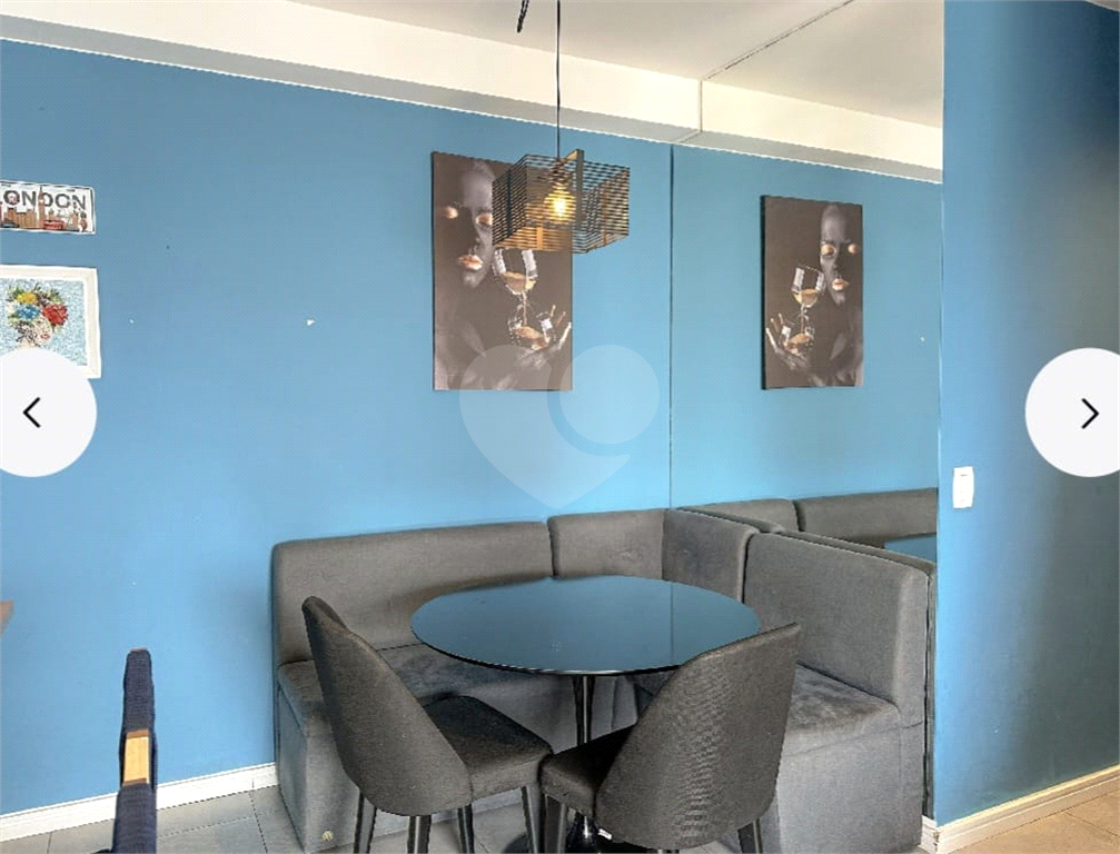 AP na Barra Funda com vista livre e sol da manhã. 