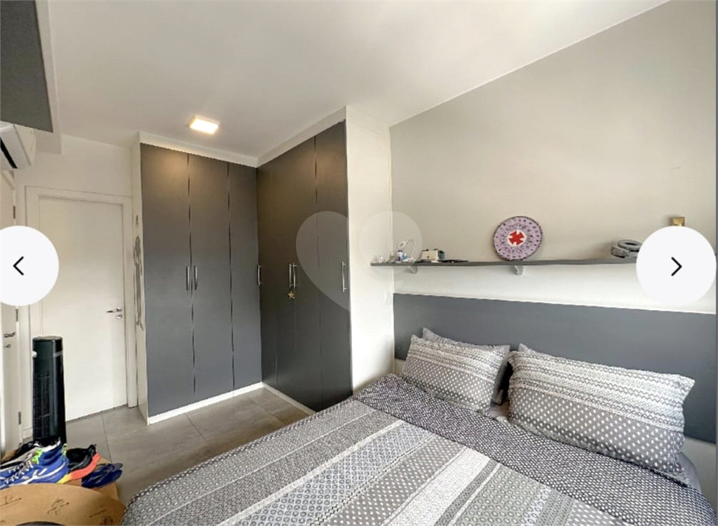 AP na Barra Funda com vista livre e sol da manhã. 