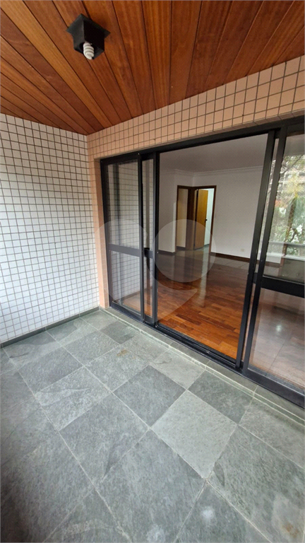 Apartamento com 3 quartos e 2 vagas na Pompeia