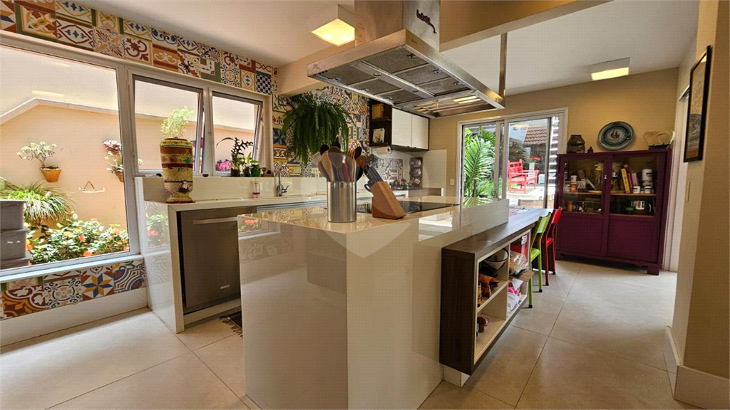 Linda casa em condomínio Alto Padrão - Alphaville 12