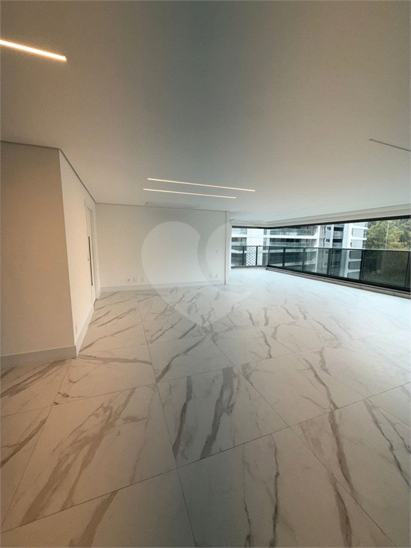 APTO NOVO DE ALTO PADRÃO - PARQUE GLOBAL – 265 m²