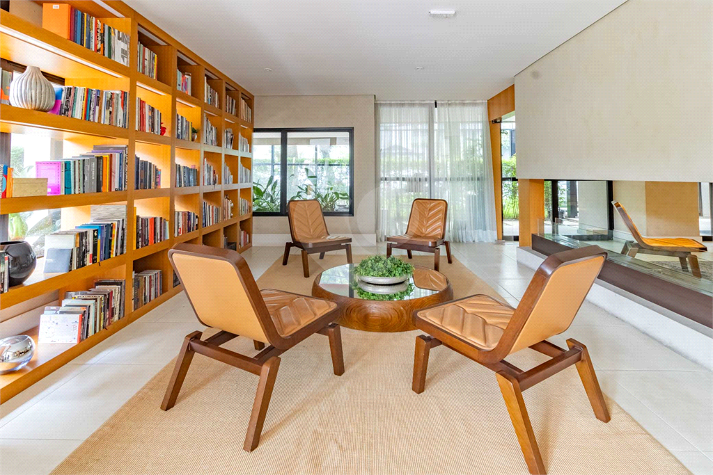 APARTAMENTO em VILA MADALENA