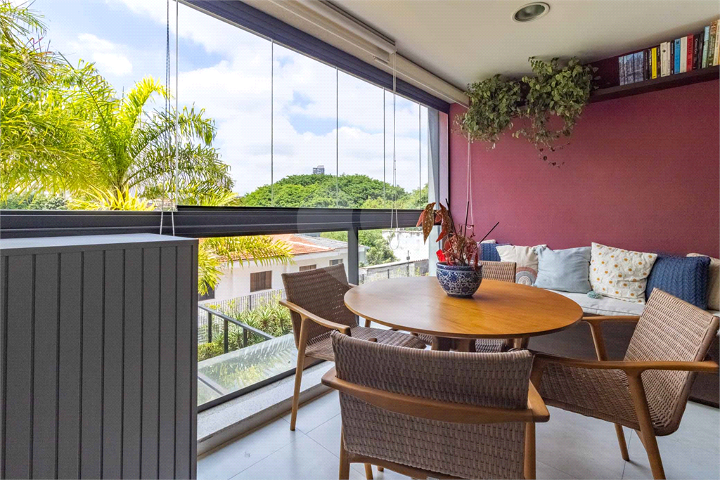 APARTAMENTO em VILA MADALENA