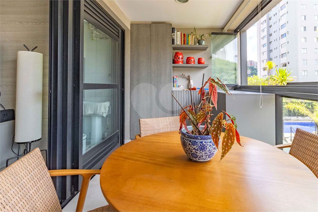 APARTAMENTO em VILA MADALENA