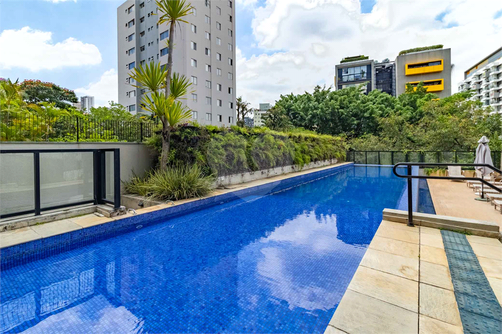 APARTAMENTO em VILA MADALENA