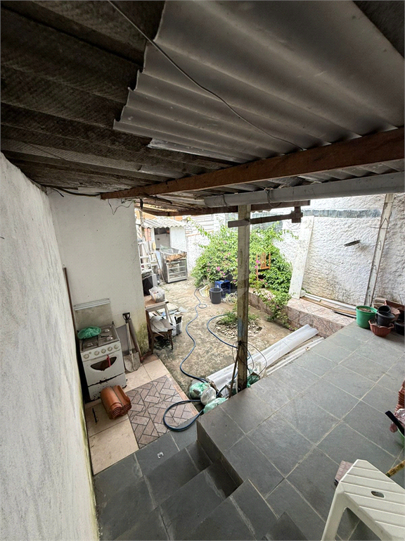 Oportunidade na Rua Orestes Colombari para quem busca imóvel com potencial de transformação.