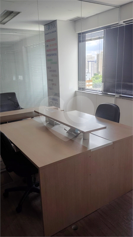 SALA COMERCIAL MOBILIADA ANDAR INTEIRO COM 240M2 VENDA OU LOCAÇÃO NO BROOKLIN VENDER ALUGAR