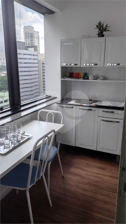 SALA COMERCIAL MOBILIADA ANDAR INTEIRO COM 240M2 VENDA OU LOCAÇÃO NO BROOKLIN VENDER ALUGAR