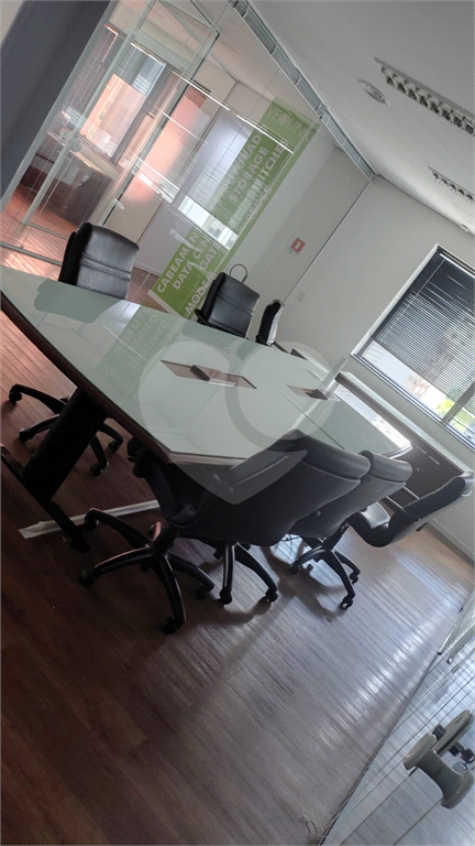 SALA COMERCIAL MOBILIADA ANDAR INTEIRO COM 240M2 VENDA OU LOCAÇÃO NO BROOKLIN VENDER ALUGAR