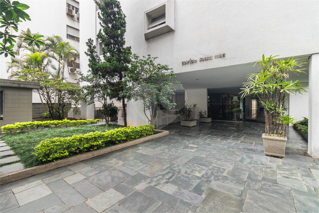 Amplo Apartamento de 161m² no Jardim Paulista – 3 Dorms (1 Suíte).